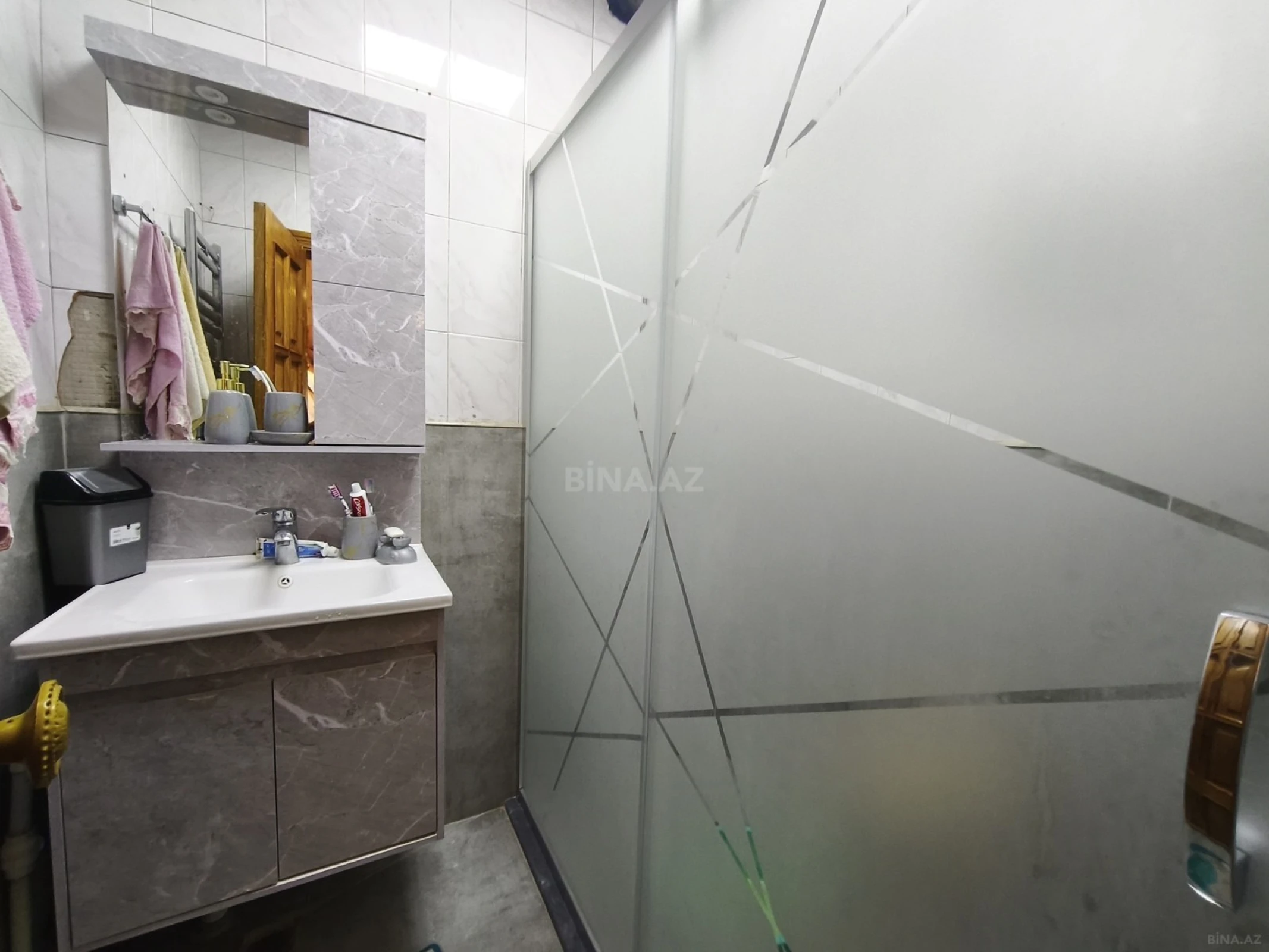 Satılır 2 otaqlı mənzil 65 m²