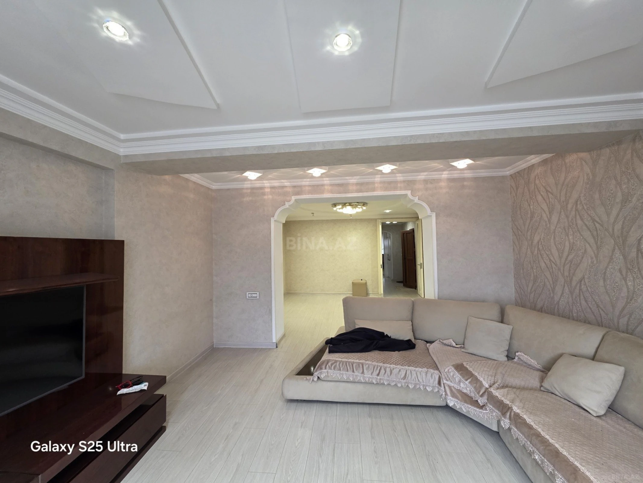 Kirayə verilir 3 otaqlı mənzil 120 m²