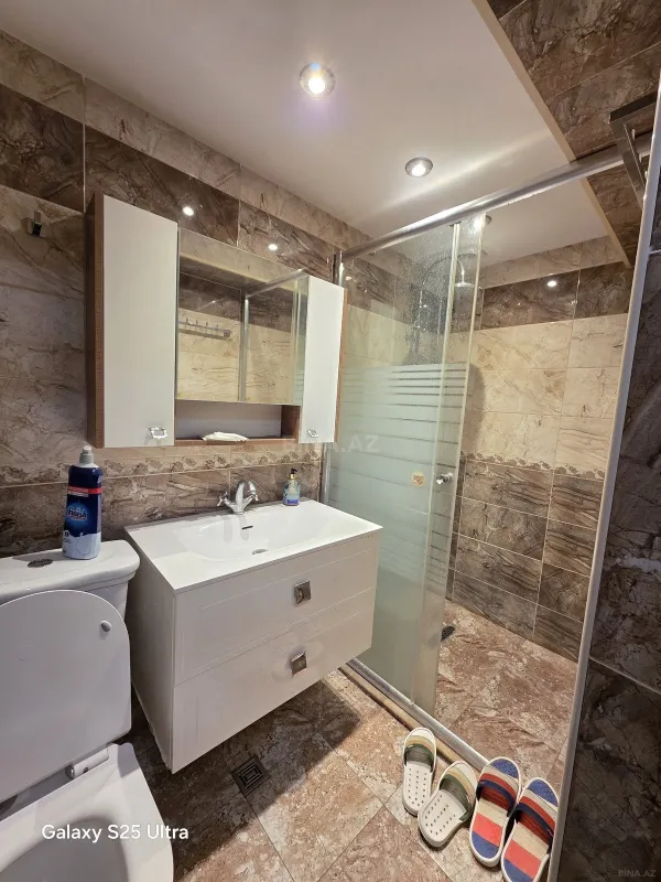 Kirayə verilir 3 otaqlı mənzil 120 m²