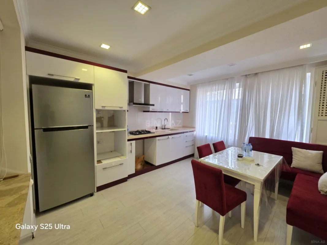 Kirayə verilir 3 otaqlı mənzil 120 m²