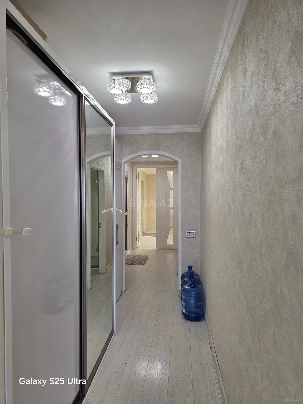 Kirayə verilir 3 otaqlı mənzil 120 m²