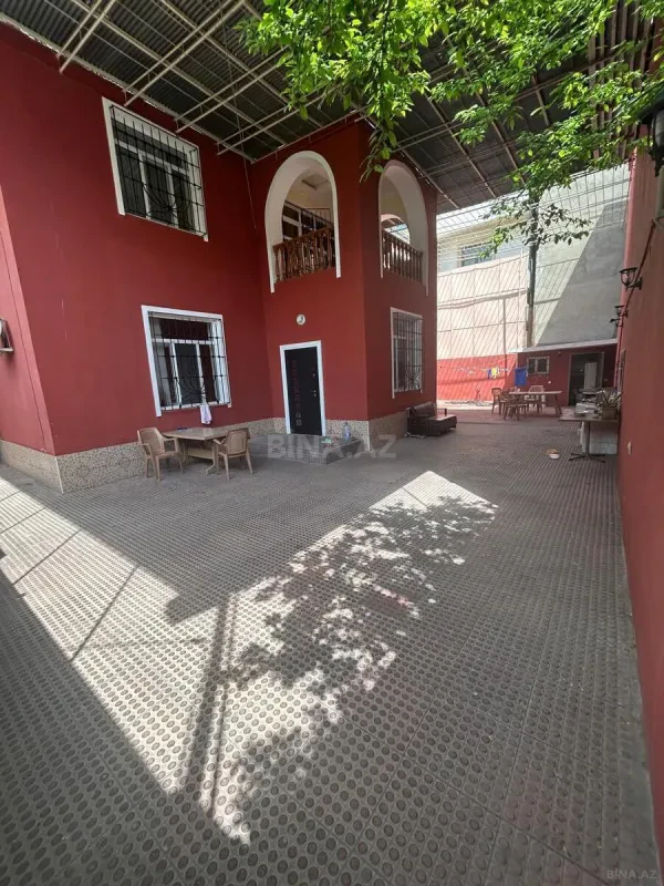 Satılır 4 otaqlı həyət evi 200 m²