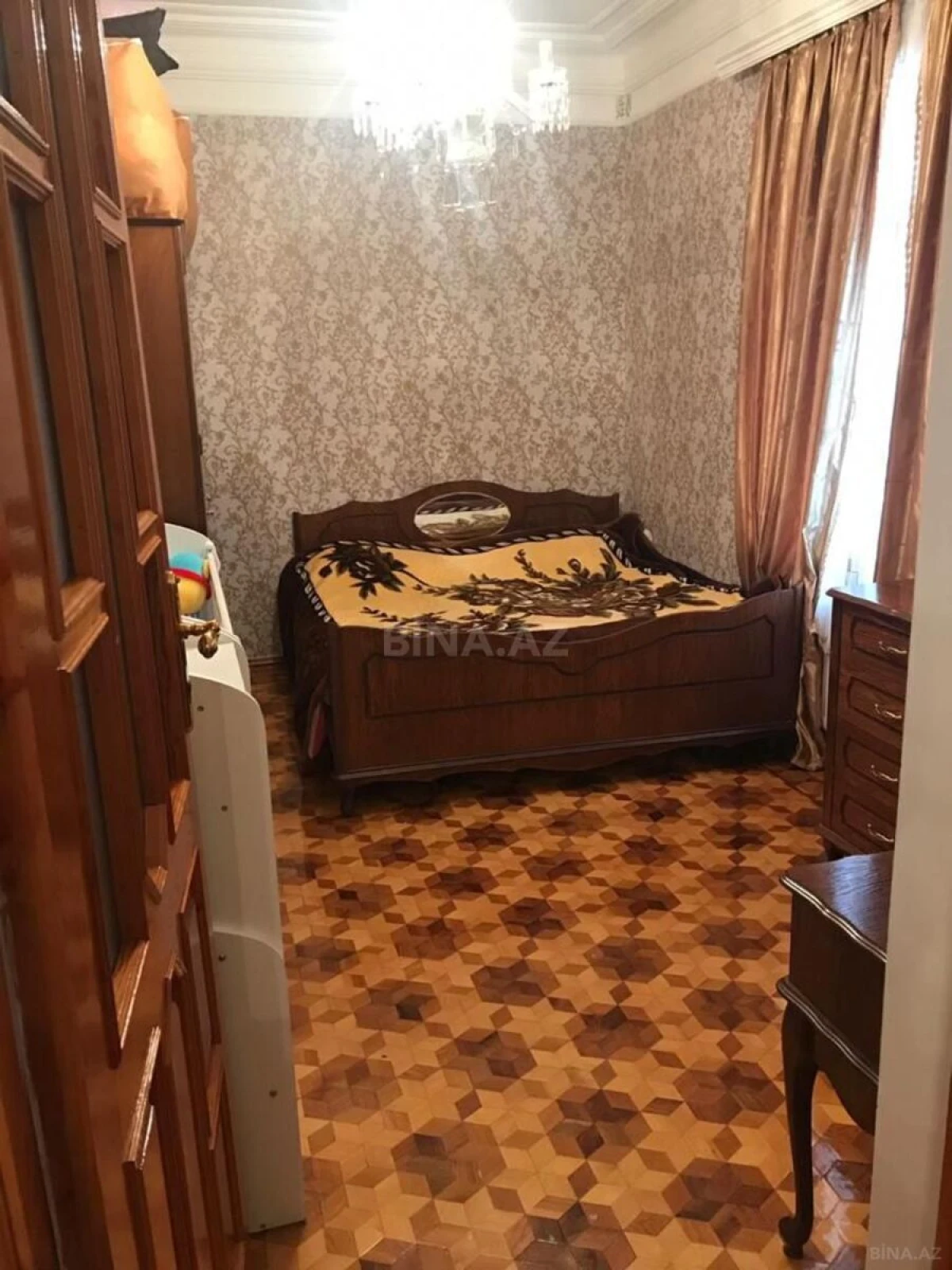 Satılır 4 otaqlı həyət evi 200 m²