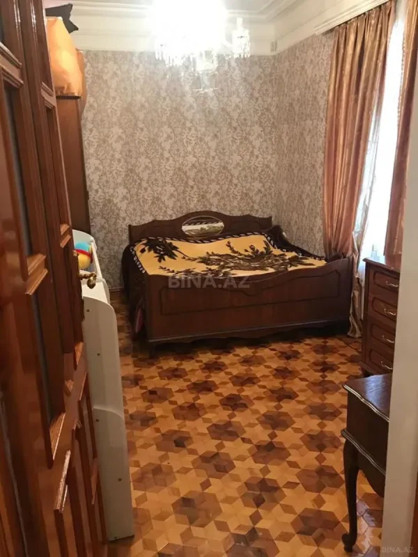 Satılır 4 otaqlı həyət evi 200 m²
