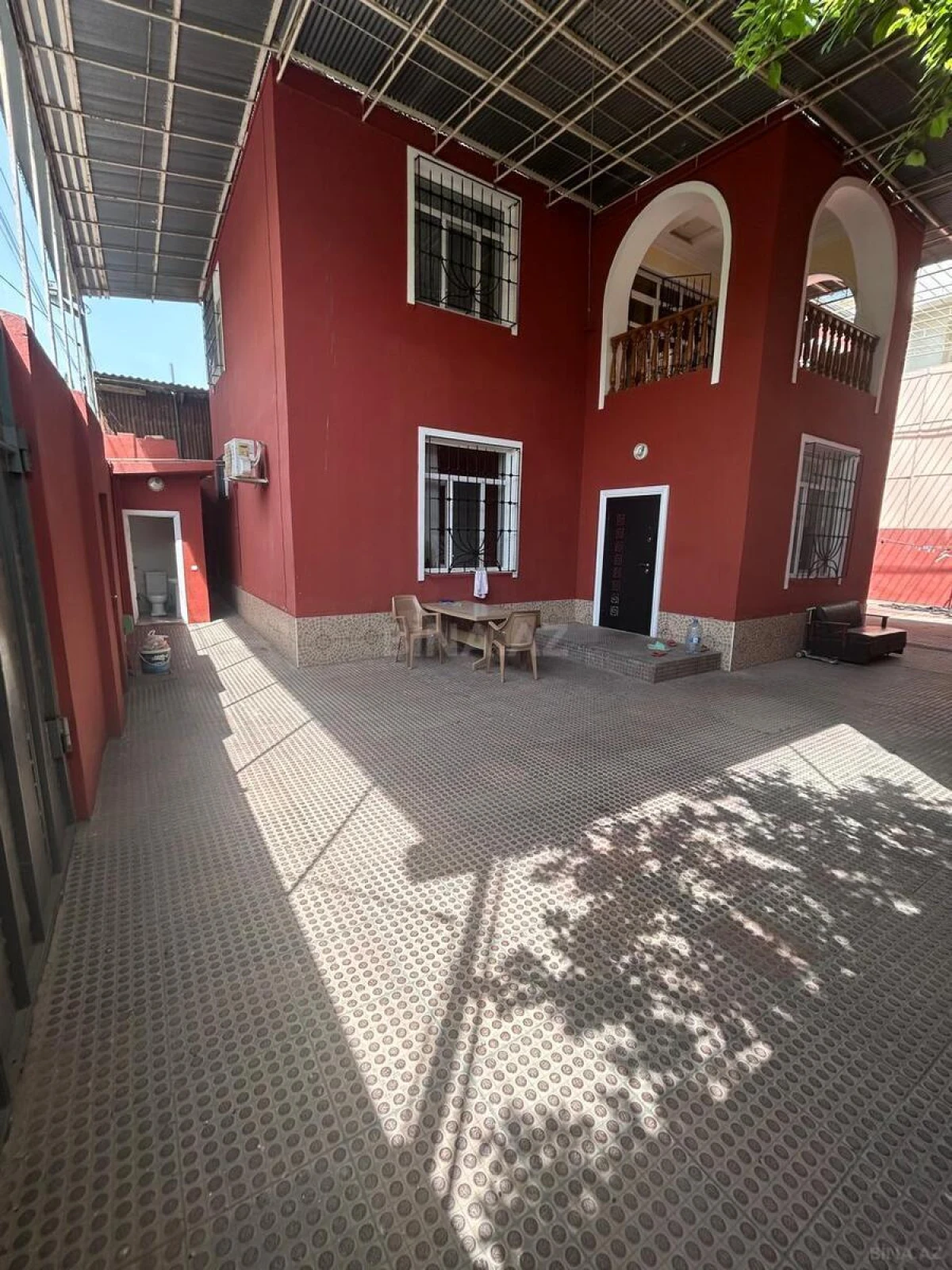 Satılır 4 otaqlı həyət evi 200 m²