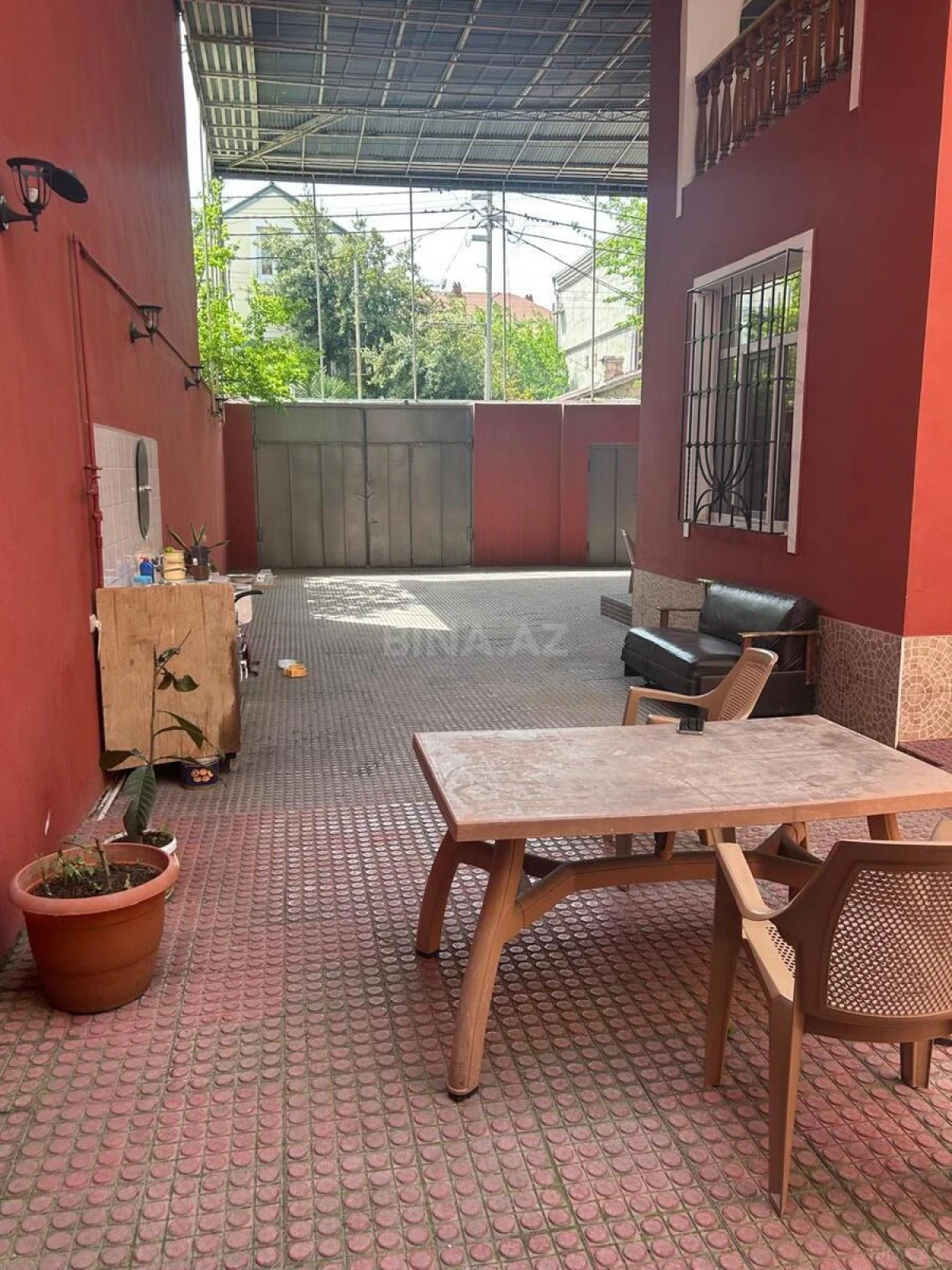 Satılır 4 otaqlı həyət evi 200 m²