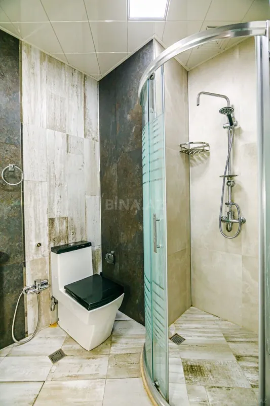 Satılır 4 otaqlı mənzil 187 m²