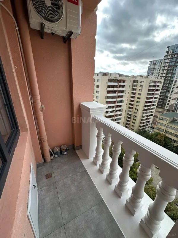 Satılır 2 otaqlı mənzil 68 m²