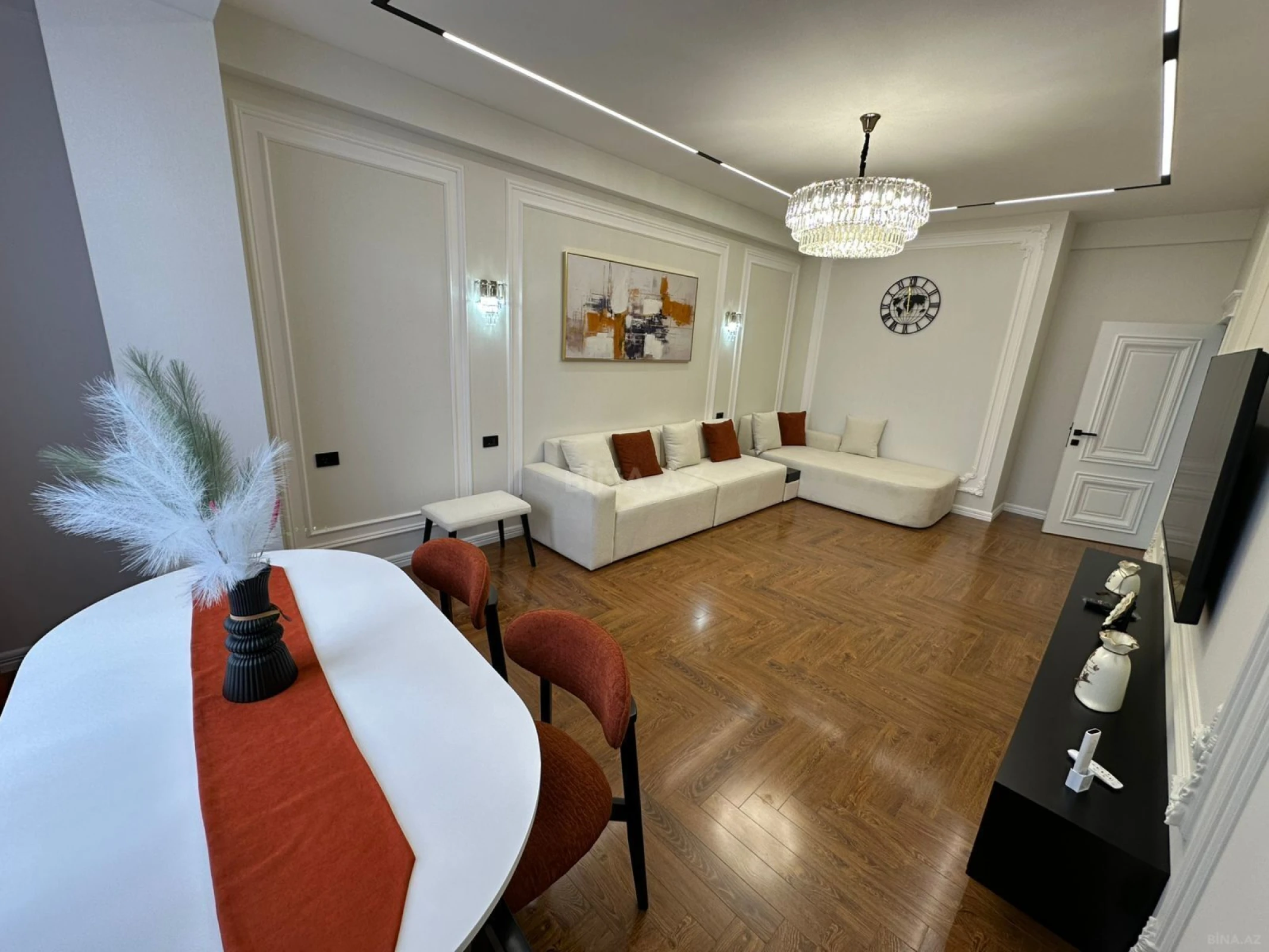 Satılır 2 otaqlı mənzil 68 m²