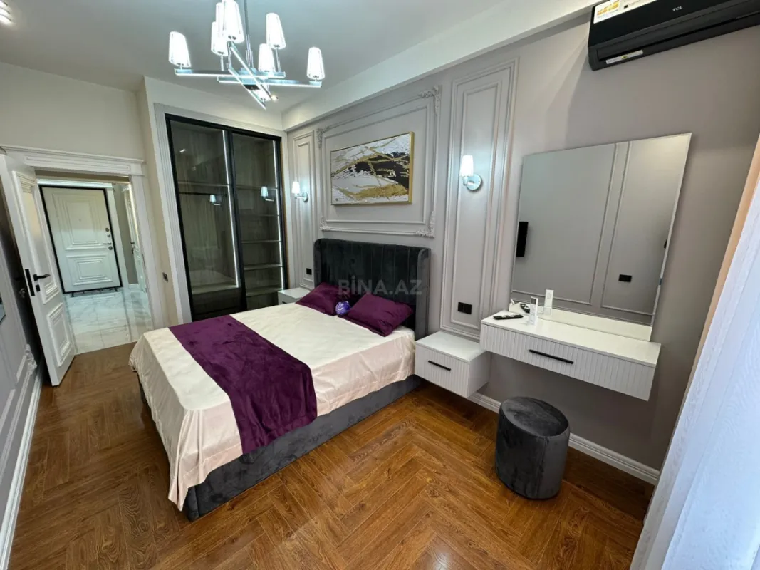 Satılır 2 otaqlı mənzil 68 m²