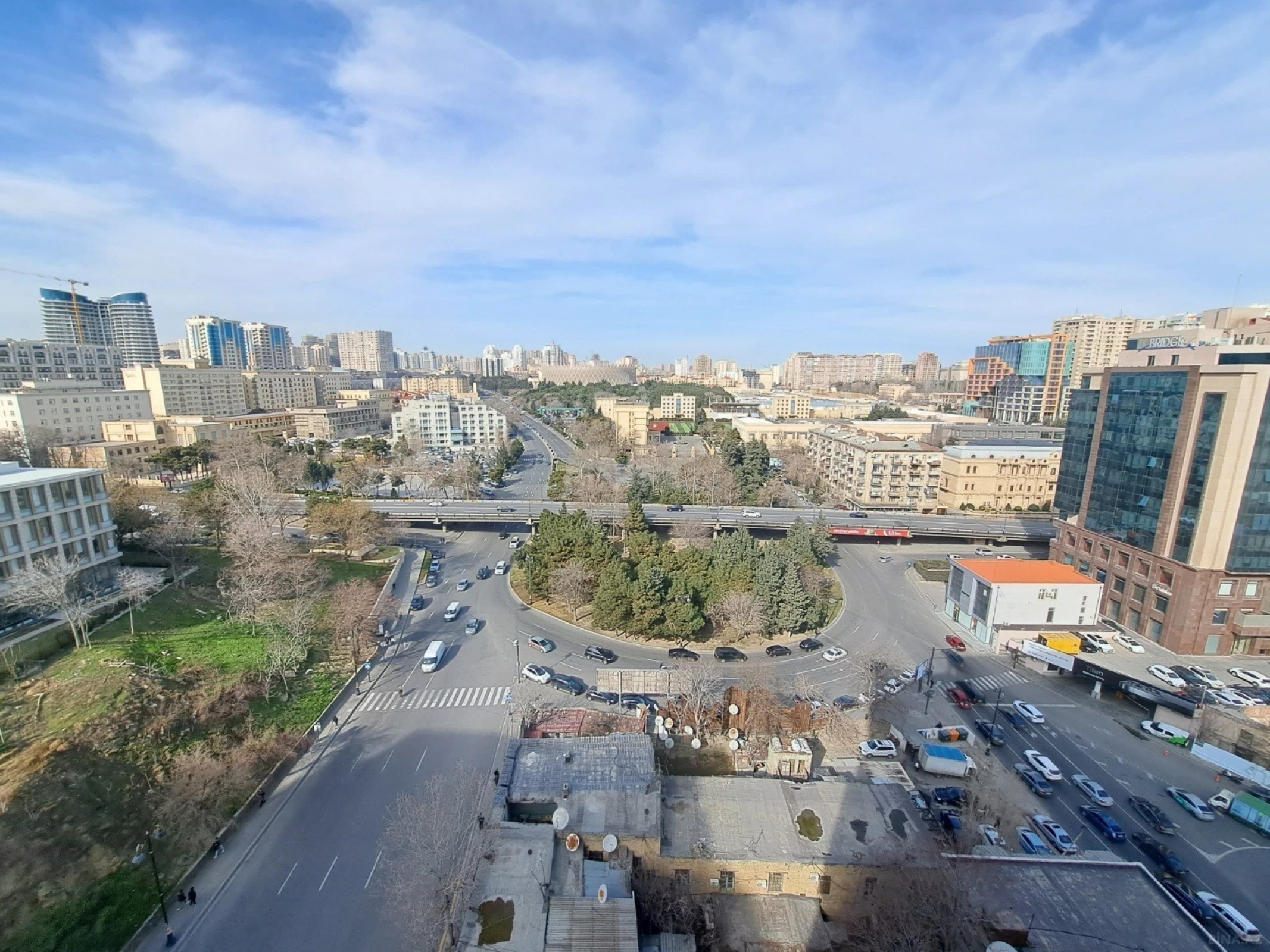 Satılır 3 otaqlı mənzil 101 m²