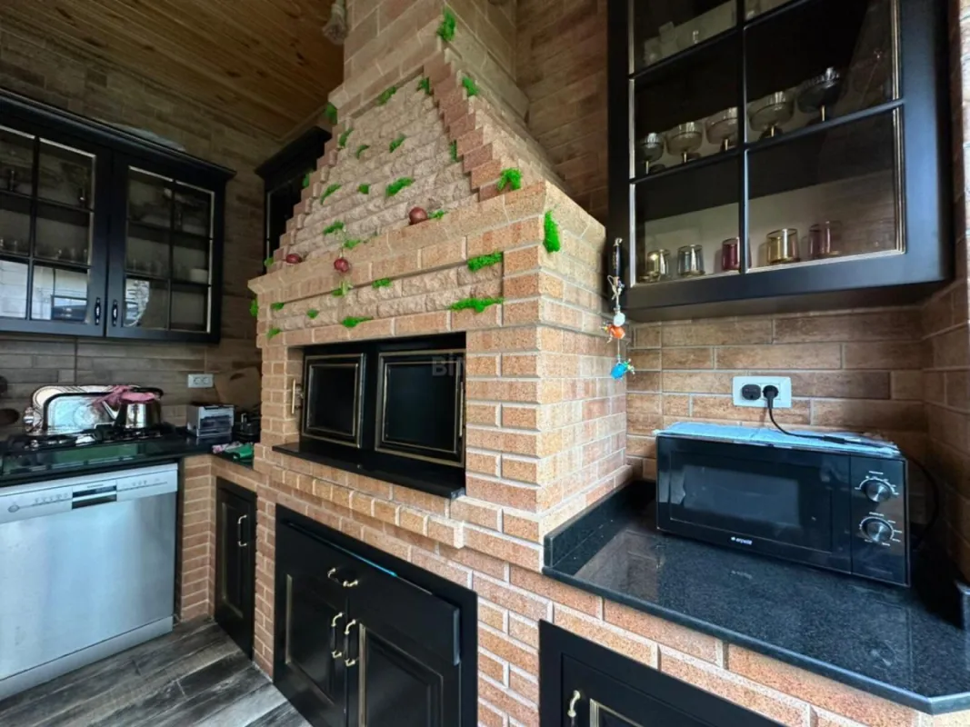 Satılır 5 otaqlı həyət evi 427 m²