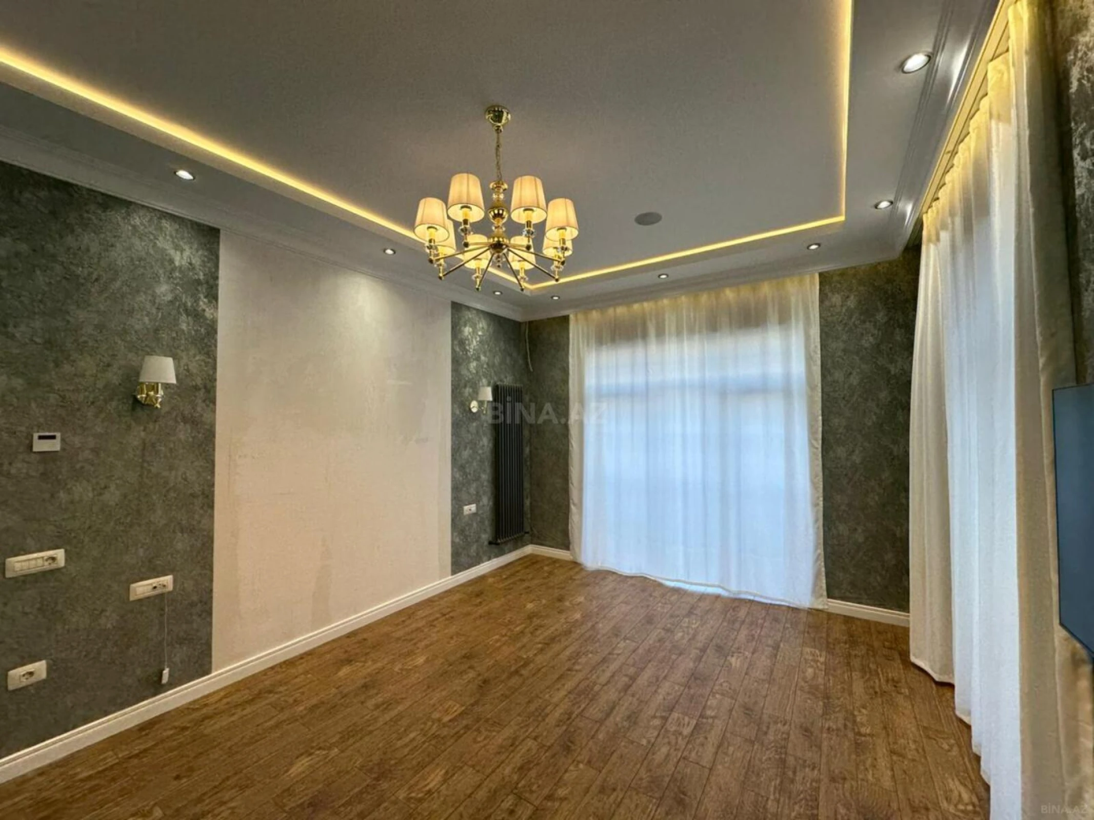 Satılır 5 otaqlı həyət evi 427 m²