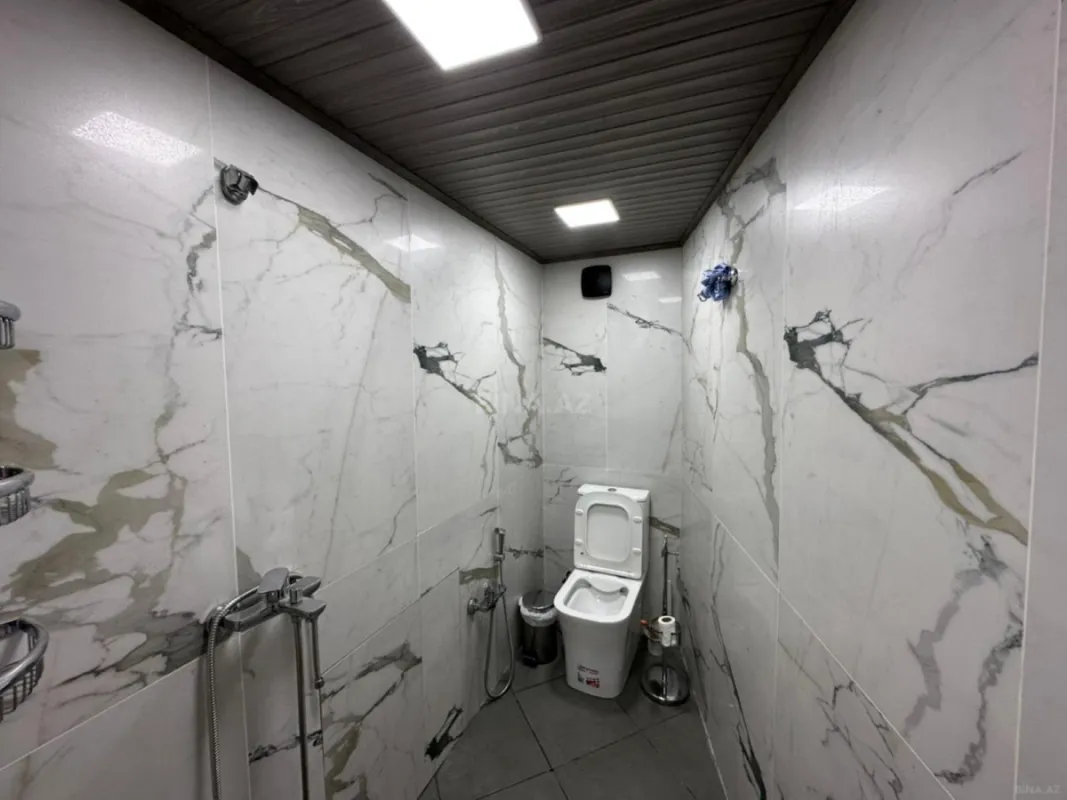 Satılır 5 otaqlı həyət evi 427 m²