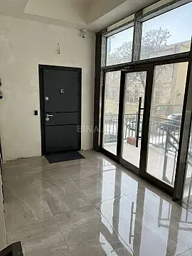 Satılır obyekt 210 m²