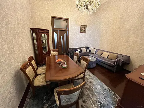 Satılır 4 otaqlı mənzil 130 m² — Bakı, Şıxov 4 otaq 130.00 m²