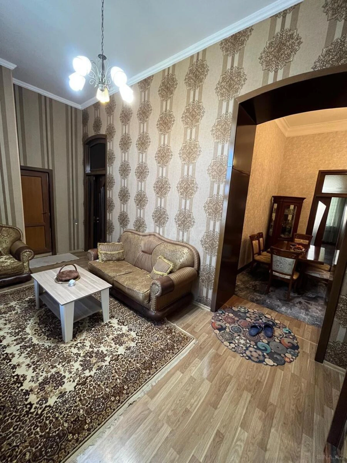 Satılır 4 otaqlı mənzil 130 m²