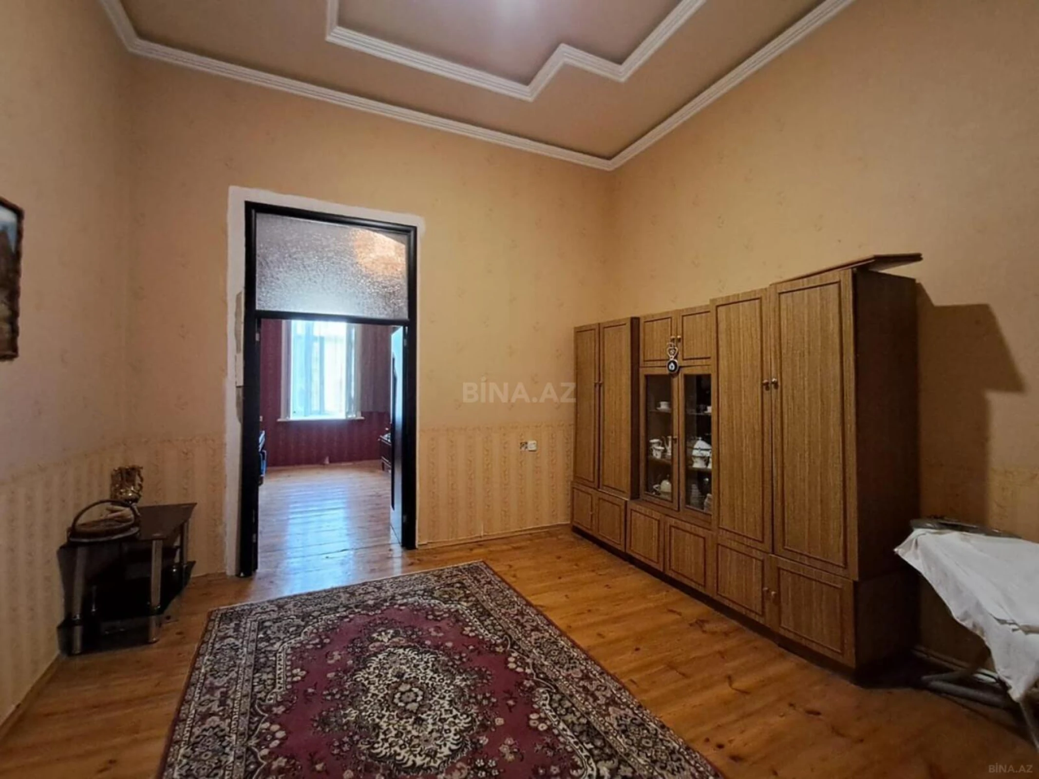 Satılır 4 otaqlı mənzil 130 m²