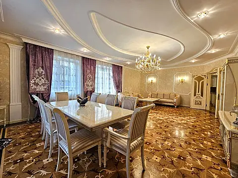 Satılır 4 otaqlı mənzil 223 m² — Bakı, Nərimanov 4 otaq 223.00 m²