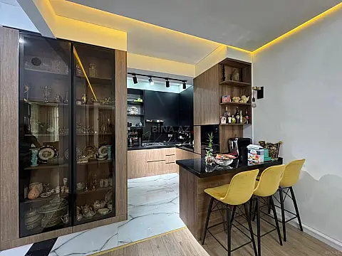 Satılır 3 otaqlı mənzil 102 m²