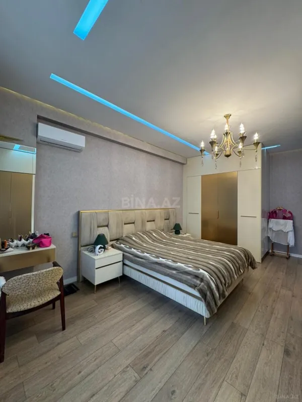 Satılır 3 otaqlı mənzil 102 m²