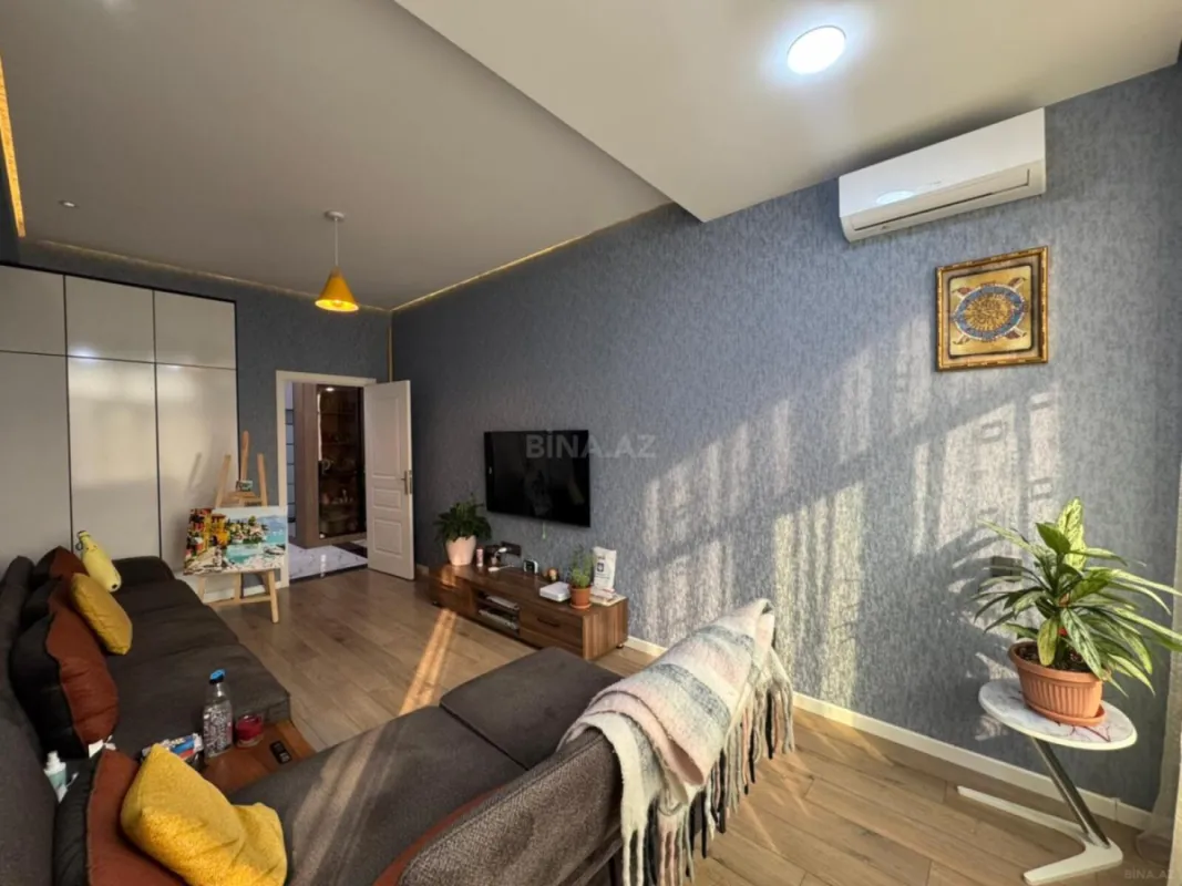 Satılır 3 otaqlı mənzil 102 m²