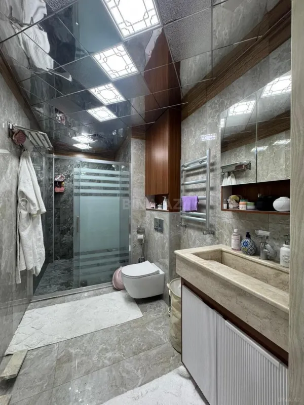 Satılır 3 otaqlı mənzil 102 m²