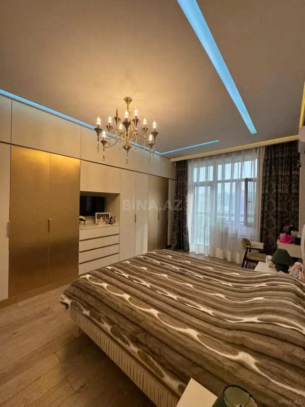 Satılır 3 otaqlı mənzil 102 m²