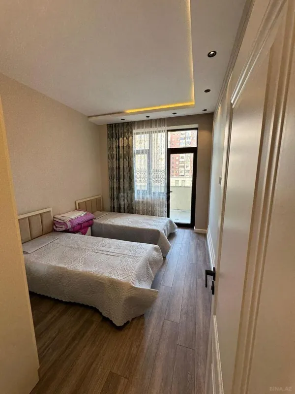 Satılır 2 otaqlı mənzil 61 m²