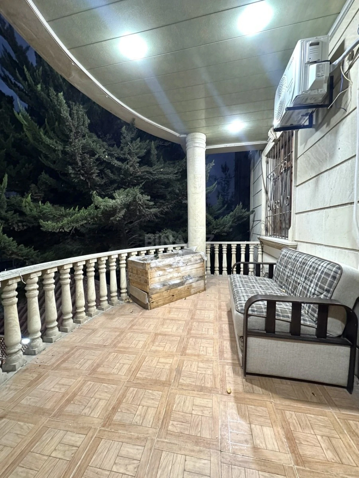 Satılır 6 otaqlı həyət evi 350 m²