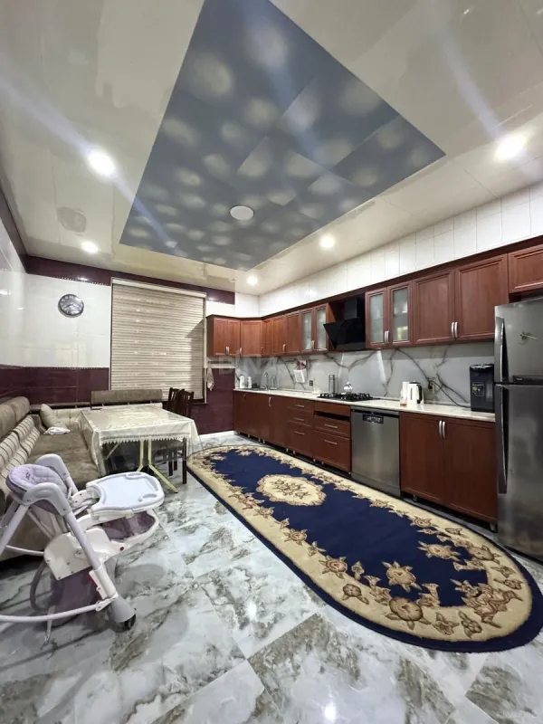 Satılır 6 otaqlı həyət evi 350 m²