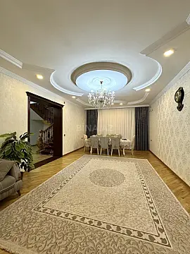 Satılır 6 otaqlı həyət evi 350 m²
