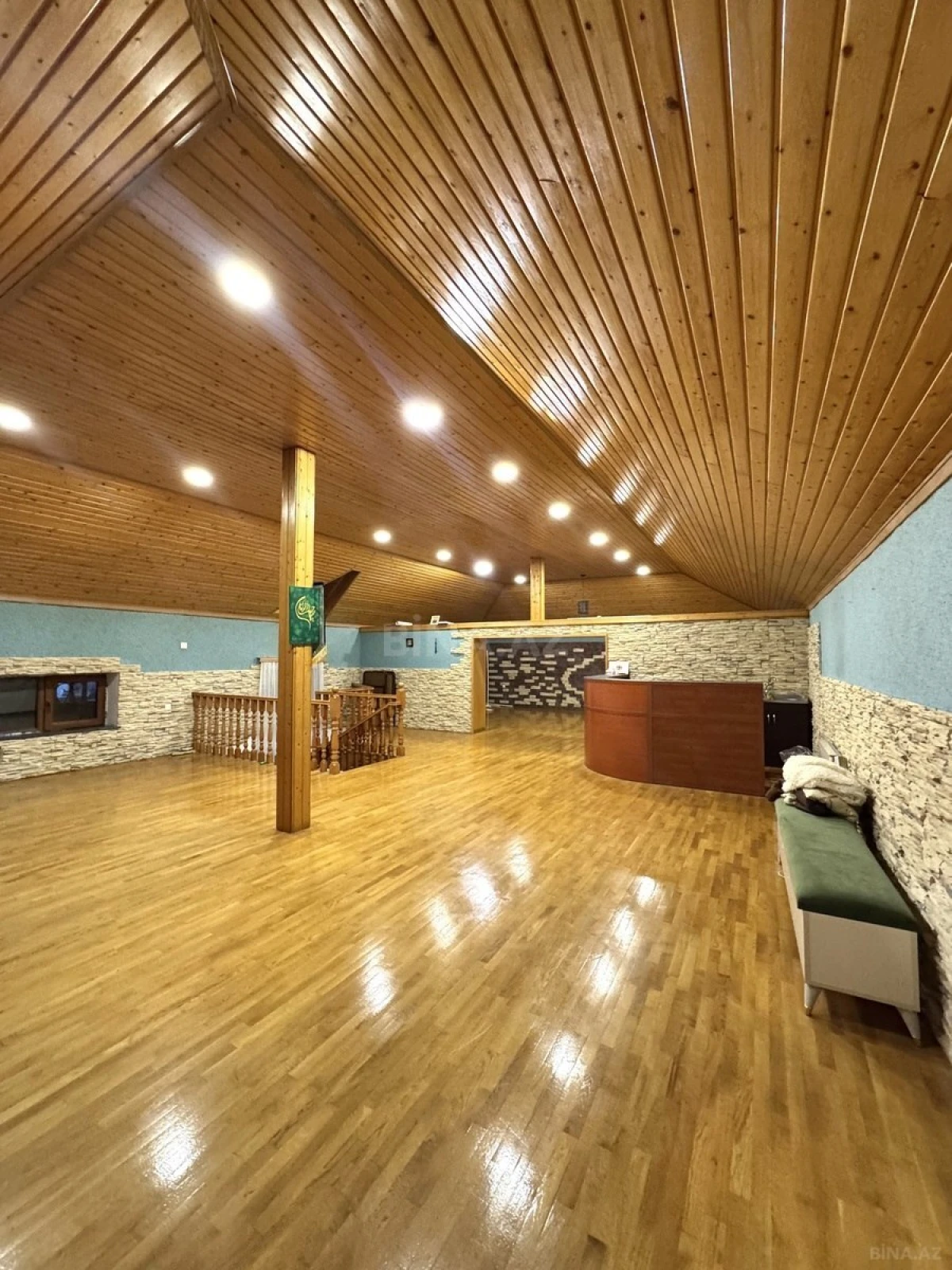 Satılır 6 otaqlı həyət evi 350 m²