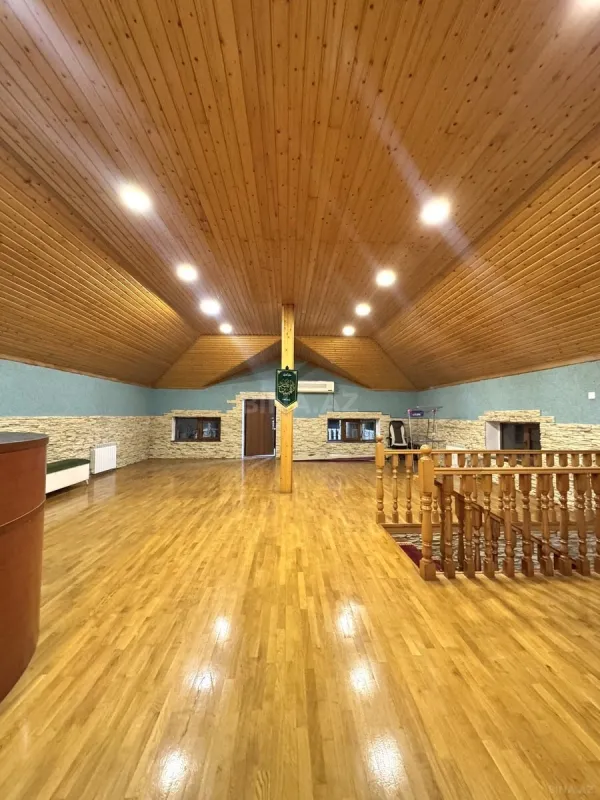 Satılır 6 otaqlı həyət evi 350 m²