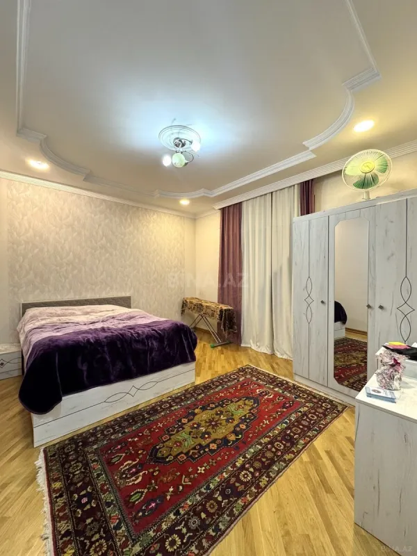Satılır 6 otaqlı həyət evi 350 m²