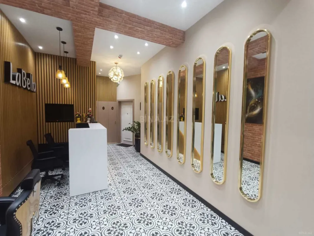 Satılır obyekt 200 m²