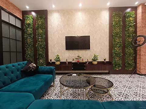 Satılır obyekt 200 m²