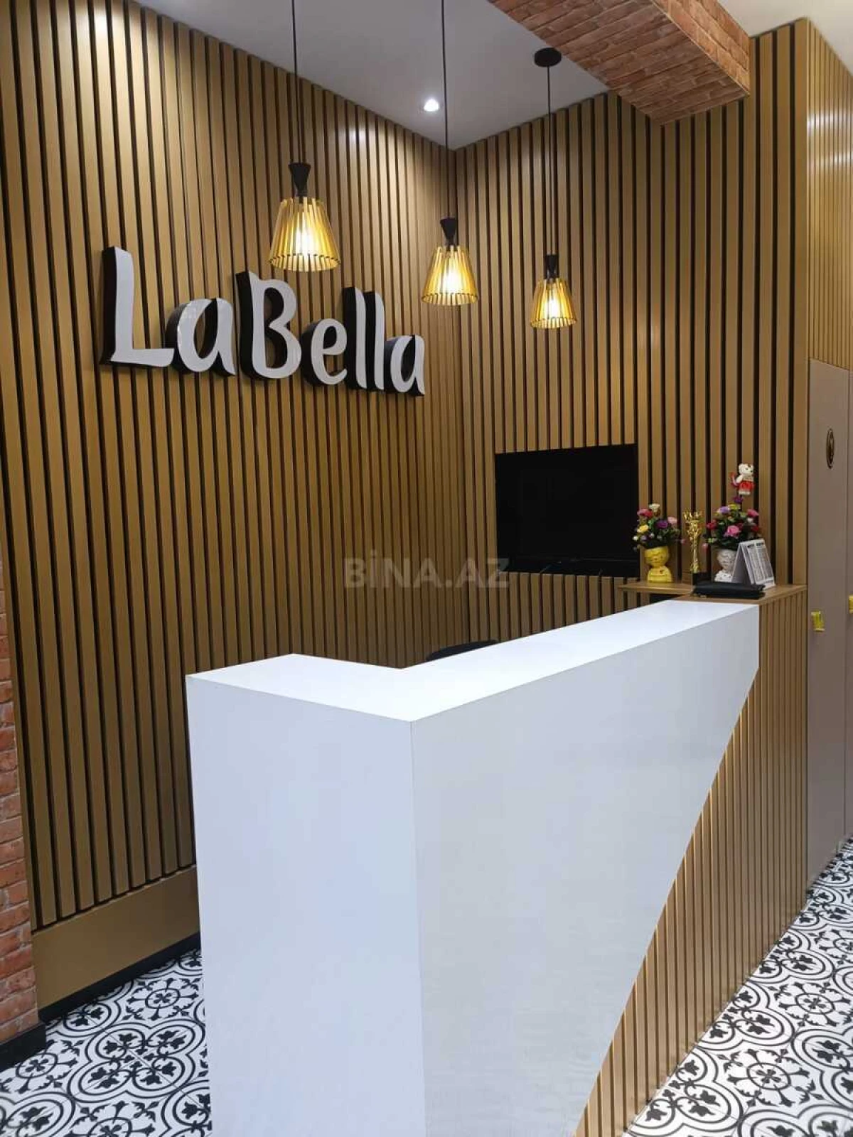 Satılır obyekt 200 m²