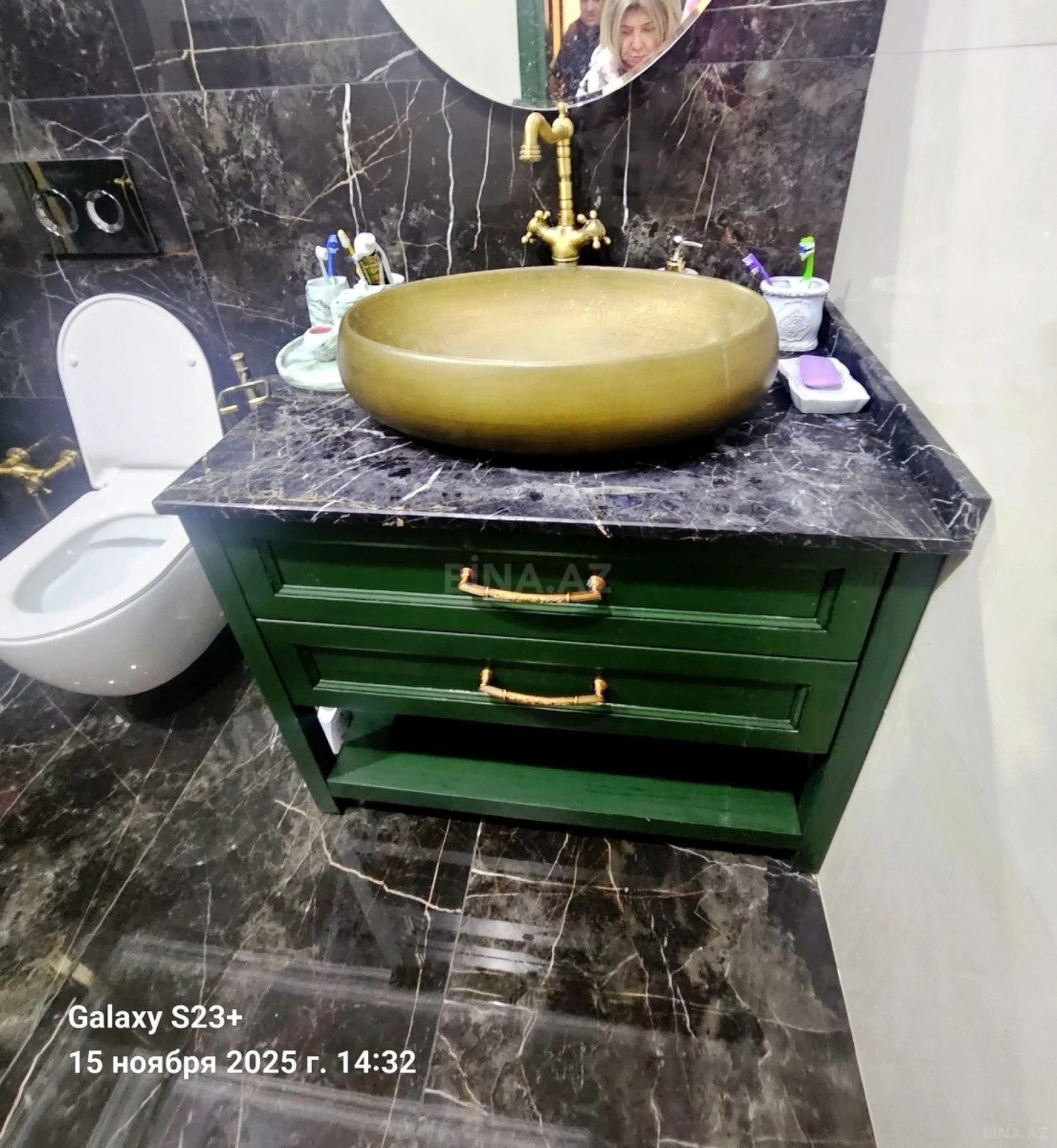 Satılır 6 otaqlı həyət evi 400 m²