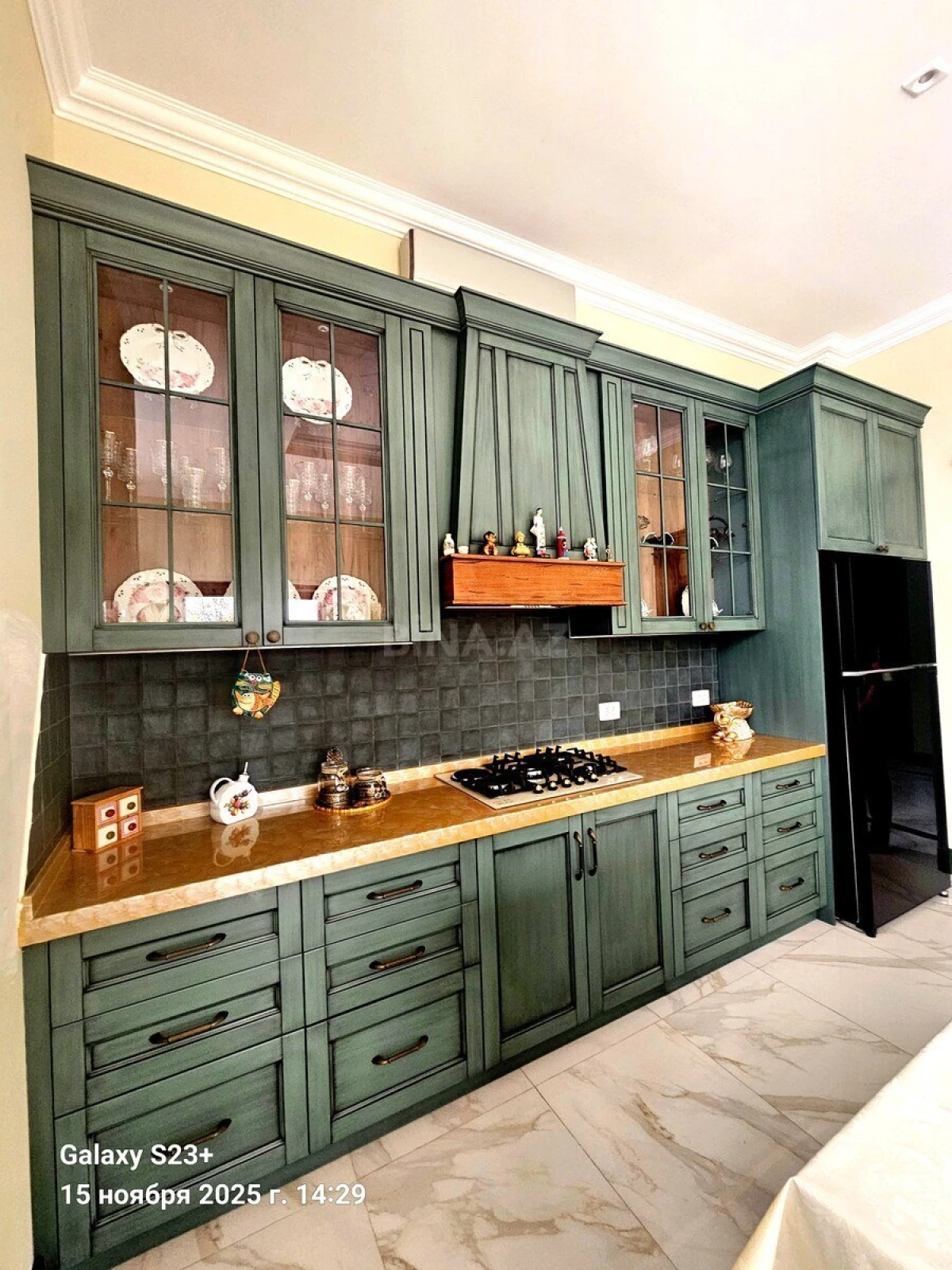 Satılır 6 otaqlı həyət evi 400 m²