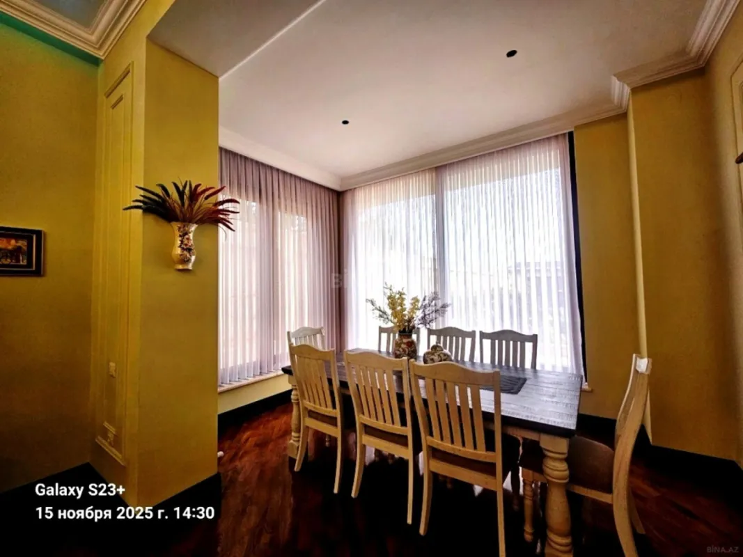 Satılır 6 otaqlı həyət evi 400 m²