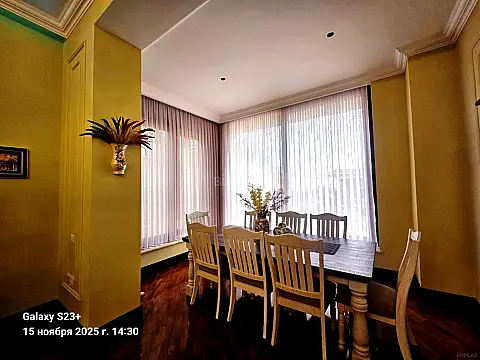 Satılır 6 otaqlı həyət evi 400 m²