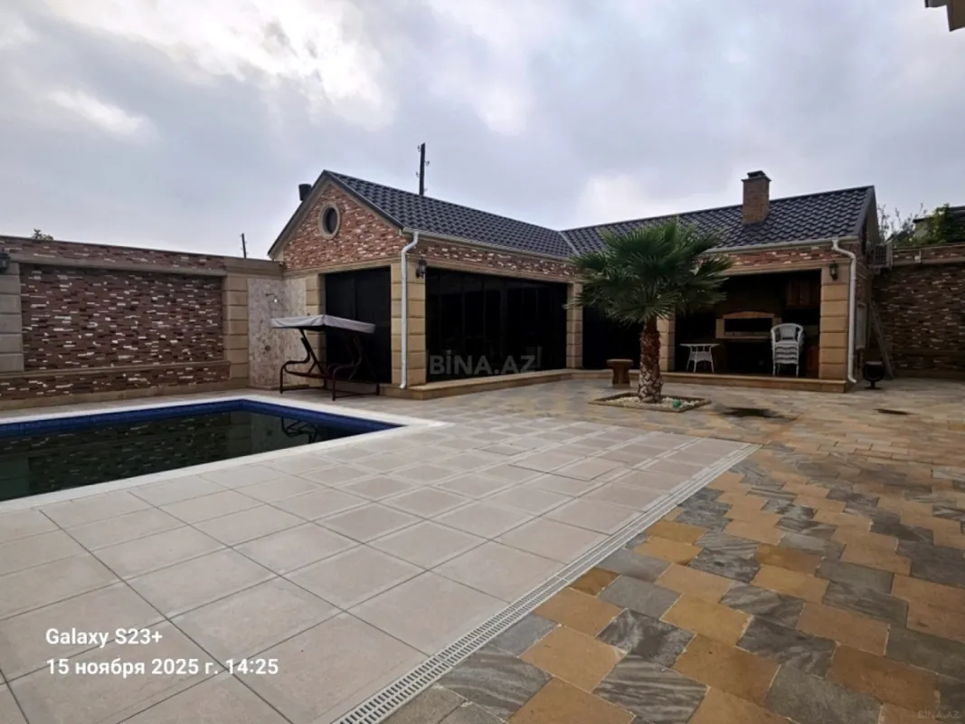 Satılır 6 otaqlı həyət evi 400 m²