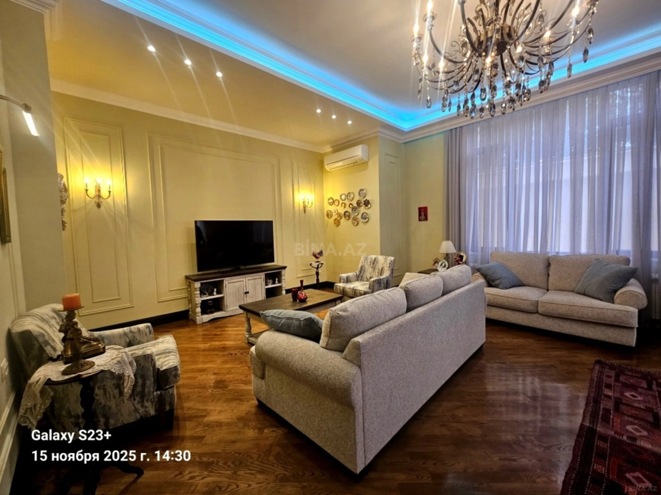Satılır 6 otaqlı həyət evi 400 m²