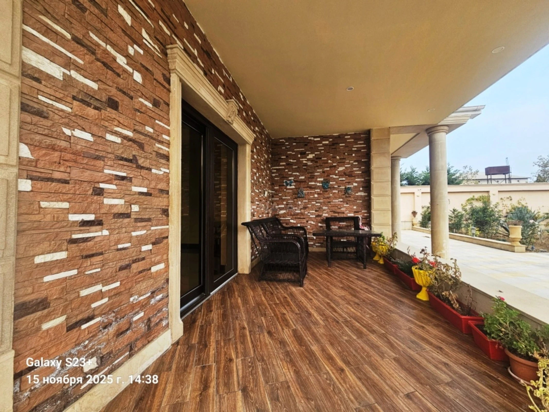 Satılır 6 otaqlı həyət evi 400 m²