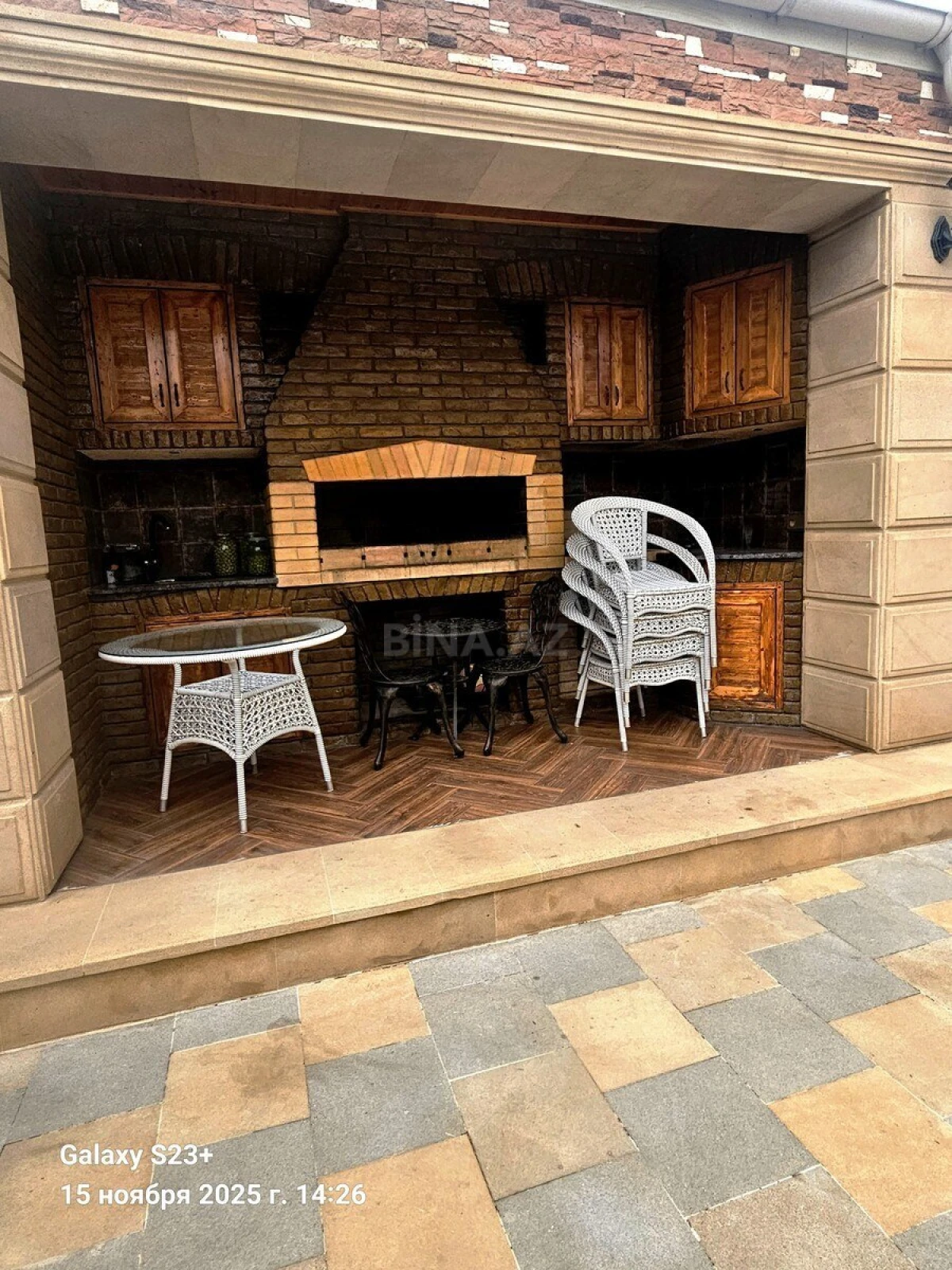 Satılır 6 otaqlı həyət evi 400 m²