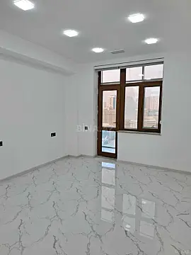 Kirayə verilir 16 otaqlı ofis 400 m²