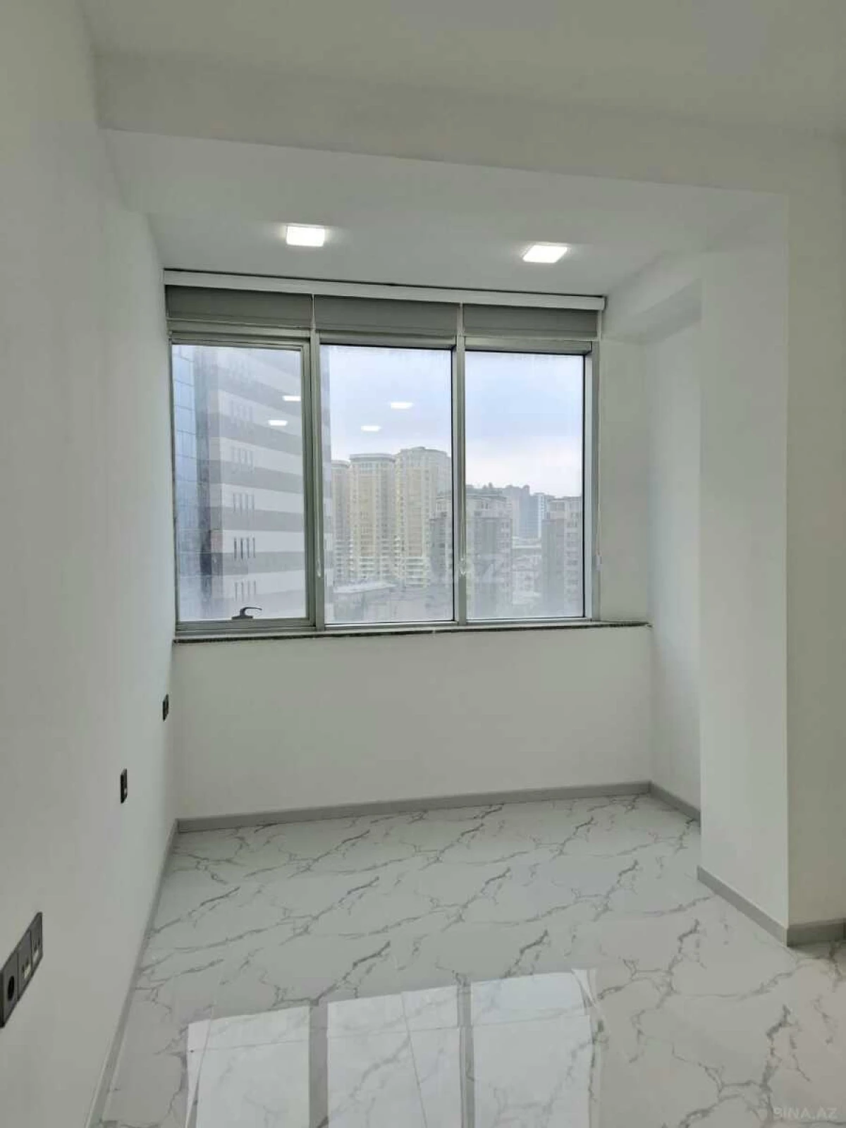 Kirayə verilir 16 otaqlı ofis 400 m²