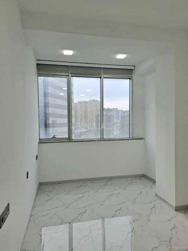Kirayə verilir 16 otaqlı ofis 400 m²