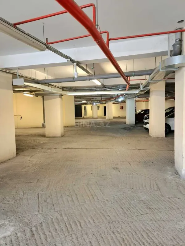 Kirayə verilir 16 otaqlı ofis 400 m²